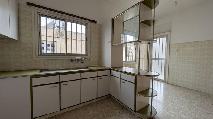 Image No.20-5 Bed Property for sale