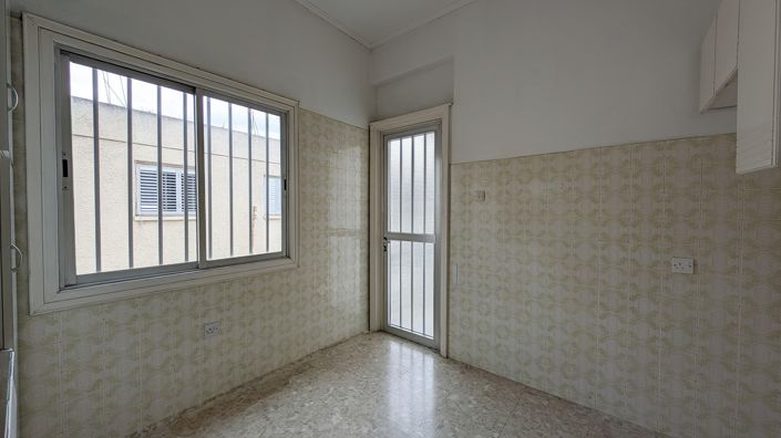 Image No.26-5 Bed Property for sale