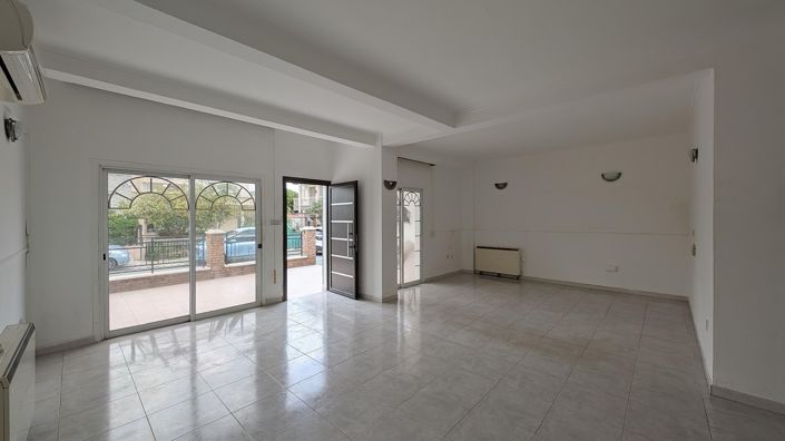 Image No.4-5 Bed Property for sale