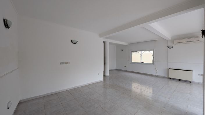 Image No.5-5 Bed Property for sale