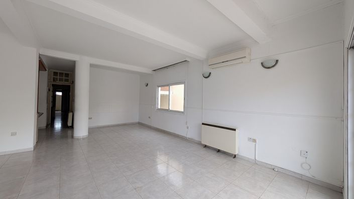 Image No.6-5 Bed Property for sale