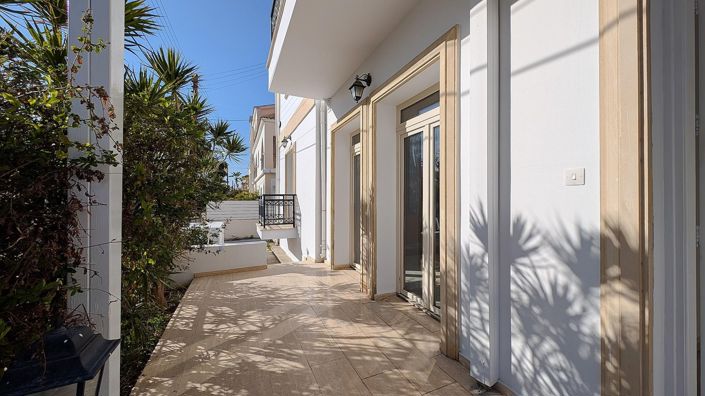 Image No.3-7 Bed Property for sale