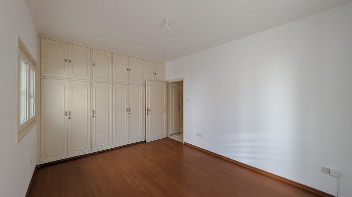 Image No.42-7 Bed Property for sale