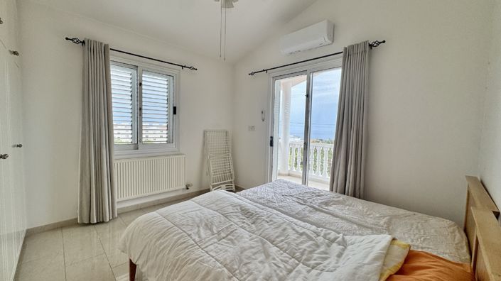 Image No.11-3 Bed Villa for sale