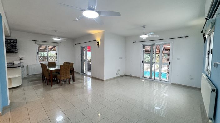 Image No.4-3 Bed Villa for sale