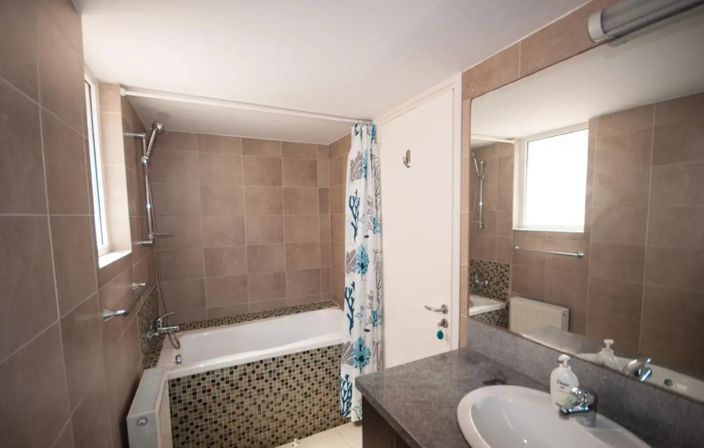 Image No.8-Villa de 4 chambres à vendre à Meneou