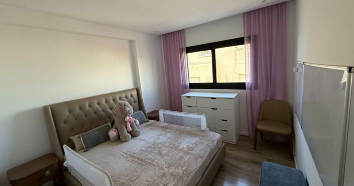Image No.7-3 Bed Property for sale