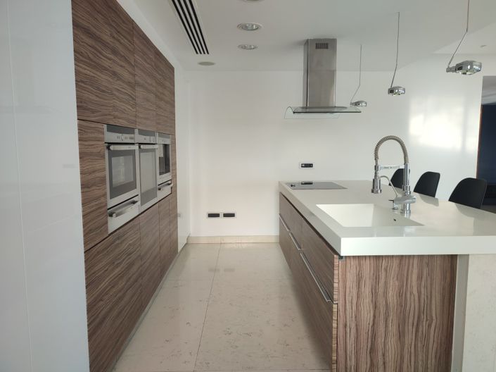 Image No.5-Propriété de 4 chambres à vendre à Limassol