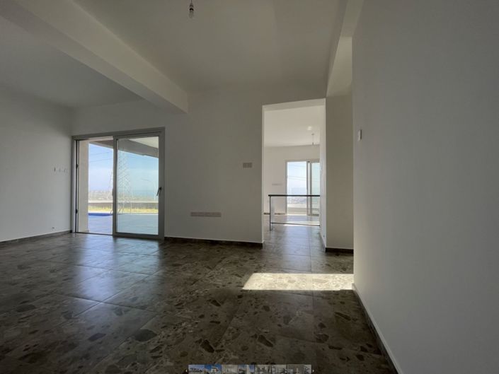 Image No.8-3 Bed Villa for sale