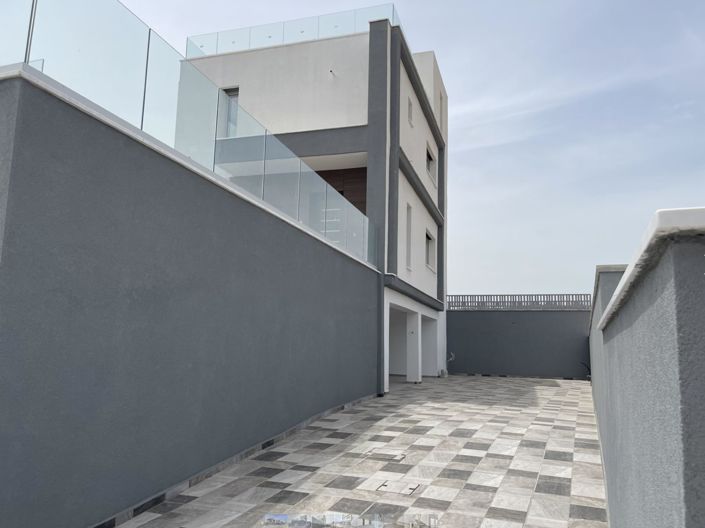 Image No.13-3 Bed Villa for sale