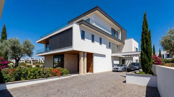 Image No.4-7 Bed Villa for sale