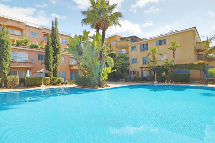 Image No.2-Appartement de 2 chambres à vendre à Peyia