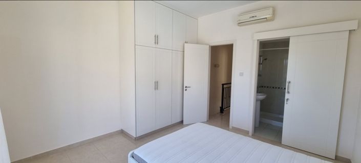 Image No.9-2 Bed Townhouse for sale