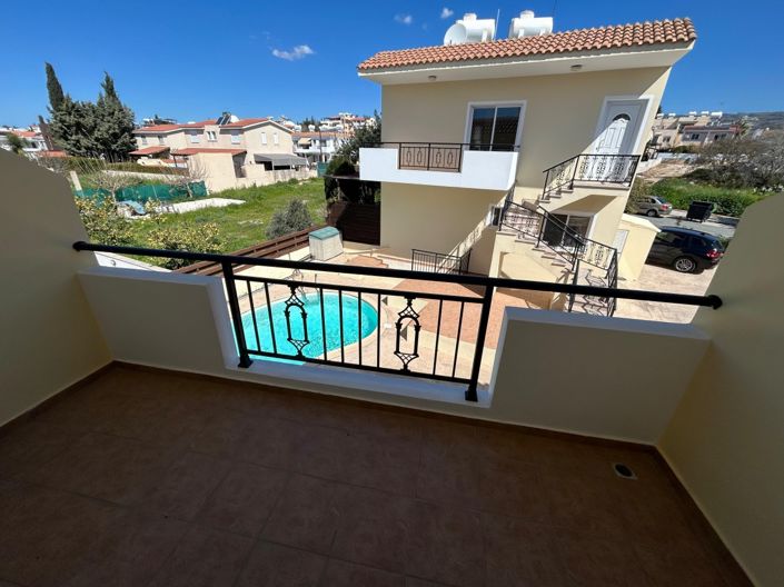 Image No.11-2 Bed Townhouse for sale