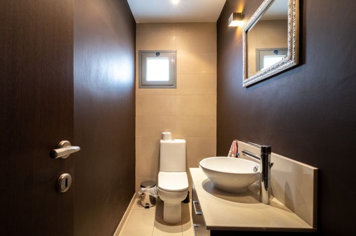 Image No.3-2 Bed Property for sale