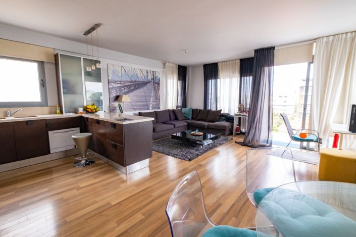 Image No.4-2 Bed Property for sale