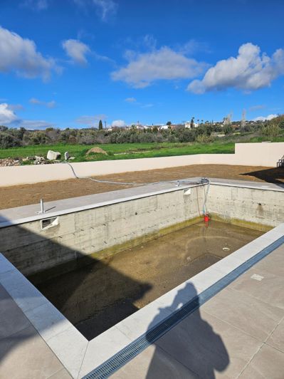 Image No.2-3 Bed Villa for sale