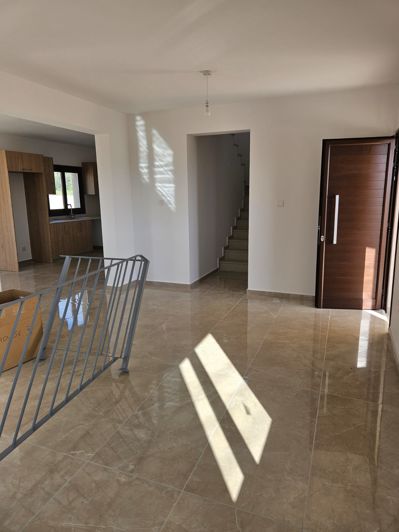 Image No.9-3 Bed Villa for sale