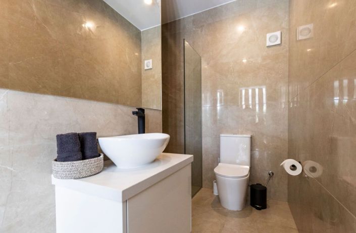 Image No.20-3 Bed Villa for sale