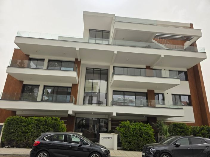 Image No.2-Appartement de 2 chambres à vendre à Germasogeia