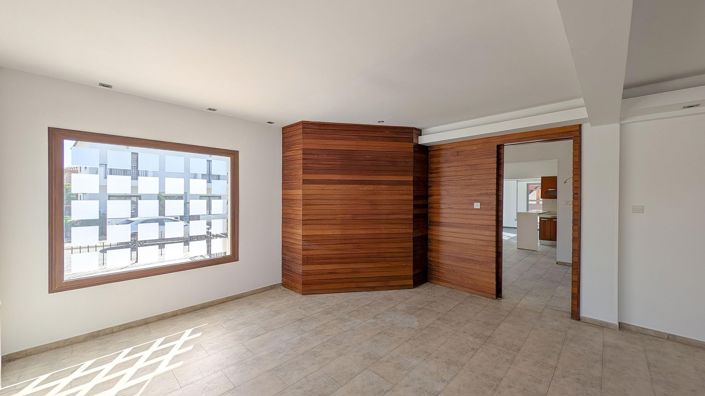 Image No.9-3 Bed Villa for sale