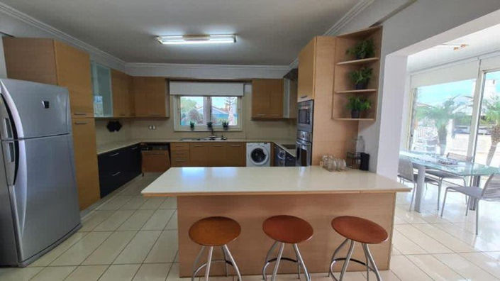 Image No.6-5 Bed Villa for sale