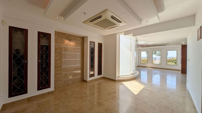 Image No.10-4 Bed Villa for sale