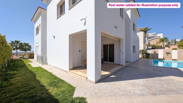 Image No.2-4 Bed Villa for sale