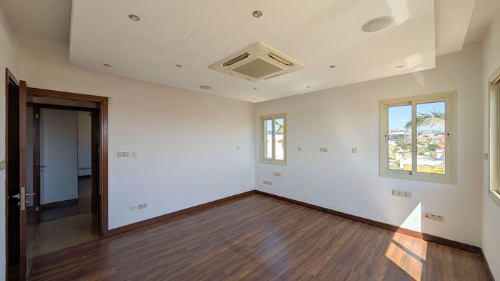 Image No.20-4 Bed Villa for sale