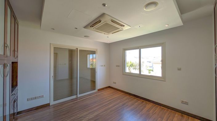 Image No.28-4 Bed Villa for sale