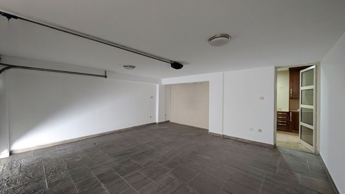 Image No.3-4 Bed Villa for sale