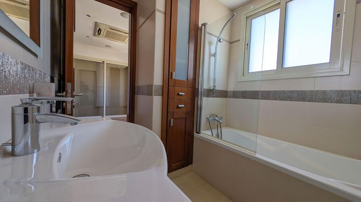 Image No.33-4 Bed Villa for sale