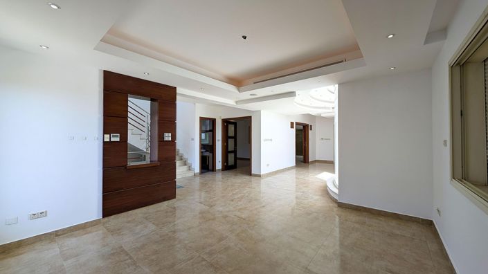 Image No.6-4 Bed Villa for sale