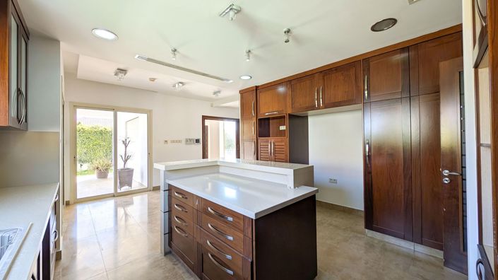 Image No.7-4 Bed Villa for sale