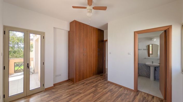 Image No.13-3 Bed Villa for sale