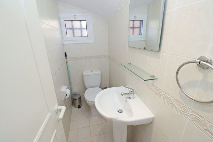 Image No.14-2 Bed Townhouse for sale