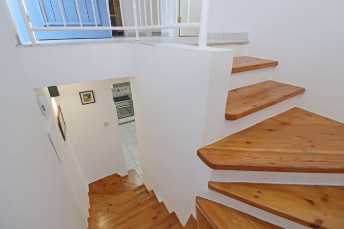 Image No.15-2 Bed Townhouse for sale