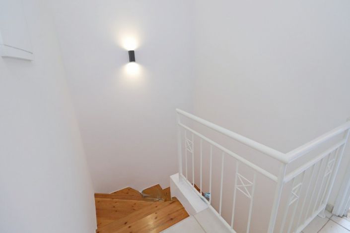 Image No.16-2 Bed Townhouse for sale