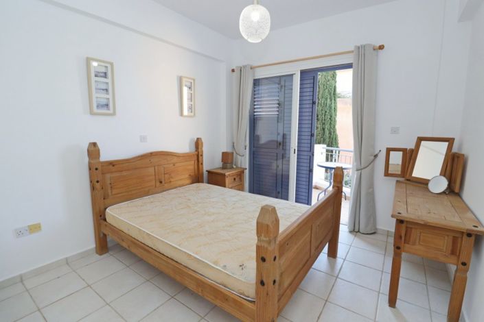 Image No.17-2 Bed Townhouse for sale