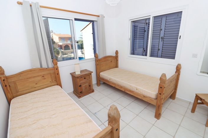 Image No.22-2 Bed Townhouse for sale