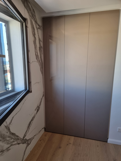 Image No.10-3 Bed Apartment for sale