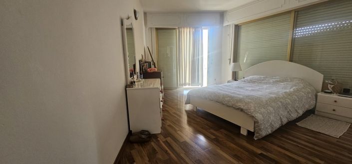 Image No.3-2 Bed Property for sale