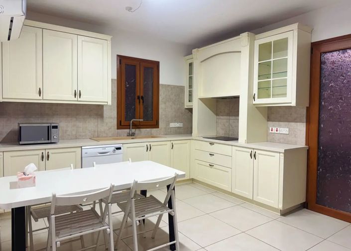 Image No.4-Villa de 4 chambres à vendre à Agios Athanasios