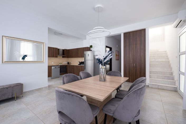 Image No.7-Villa de 4 chambres à vendre à Dromolaxia