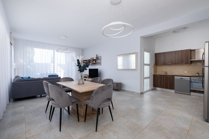 Image No.8-Villa de 4 chambres à vendre à Dromolaxia