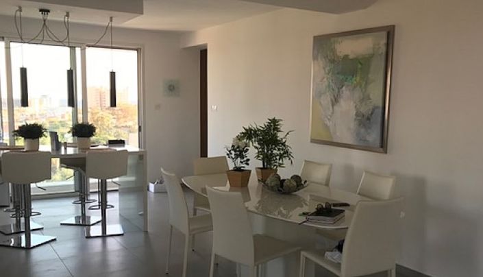 Image No.12-3 Bed Apartment for sale