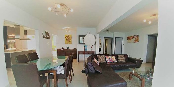 Image No.4-3 Bed Property for sale