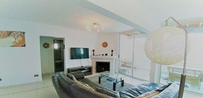 Image No.5-3 Bed Property for sale