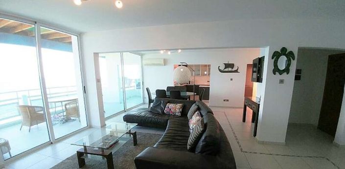 Image No.7-3 Bed Property for sale