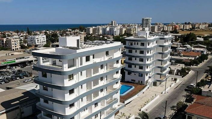 Image No.12-3 Bed Property for sale